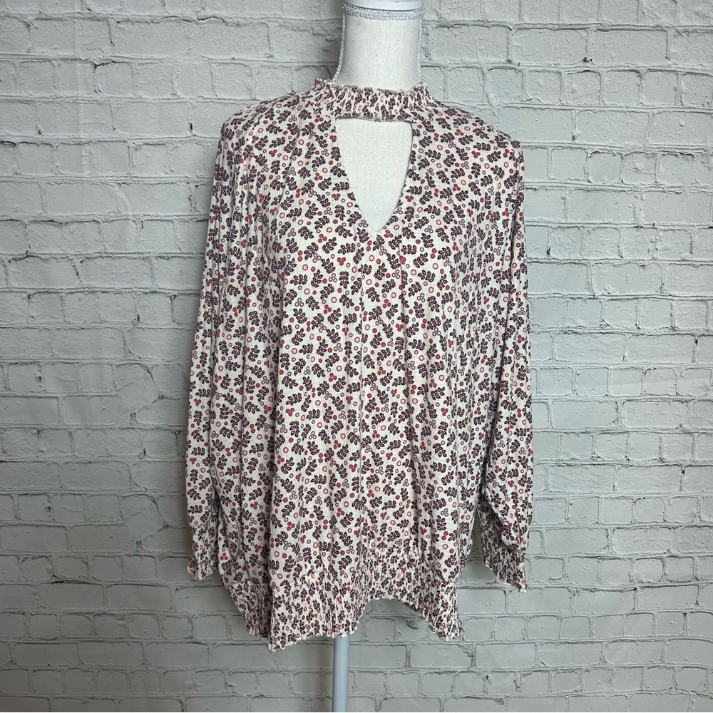 Torrid NWT Cream Textured Choker Neck Blouse